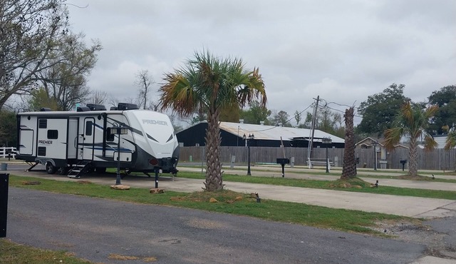camper lots for rent, monthly worker rates available