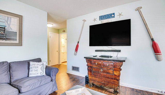 Cape Canaveral Cottage w/Hot Tub: Walk to Beach