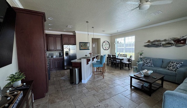 Cape Crossing Townhome Marina View fully furnished 3 bedroom sleep 8 heated pool