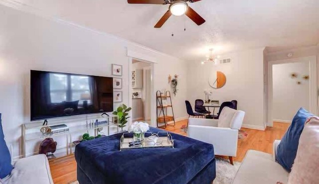 Casa Azul - 3BR/2BA - Centrally Located