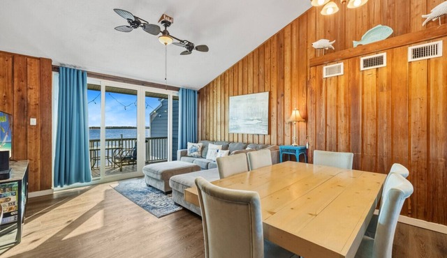 Cedar Key Breeze Gulf front townhouse 20% weekly/30% monthly discounts!
