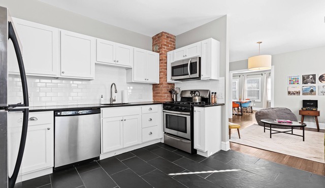 Centrally Located, Spacious and Stylish! Parking!