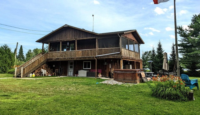 Chalet Pura Vida on Poisson Blanc