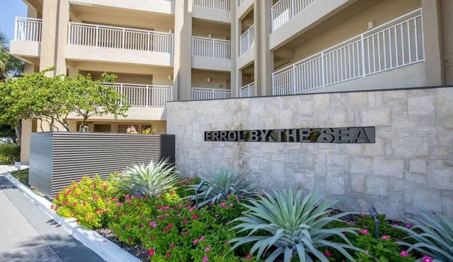 Charming 2-bedroom winter rental. Errol by the Sea #316 in New Smyrna Beach