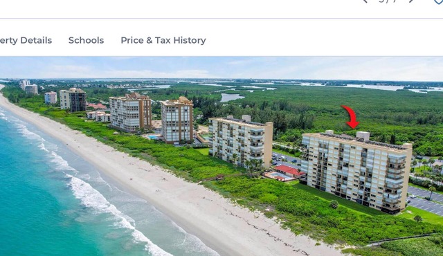 Charming 2-bedroom 🏖️beachfront condo in brilliant Fort Pierce with pool, WiFi
