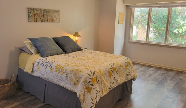 Charming 3 Bedroom & 2.5 Bath w/Pool and Playground