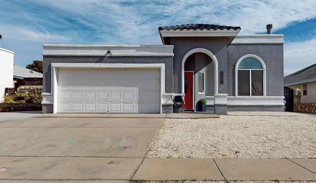 Charming 3-bedroom house with AC in El Paso