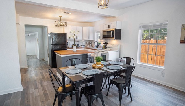 Charming 4br/2ba Only 5 Mins Downtown & Riverwalk