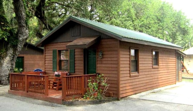 Charming Cabin Amazing for a Weekend Retreat in Inverness, Florida