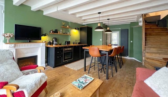 Charming 2-bedroom apartment in town center