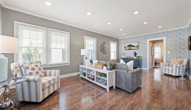 Charming Home Close to Jet Express & Downtown!