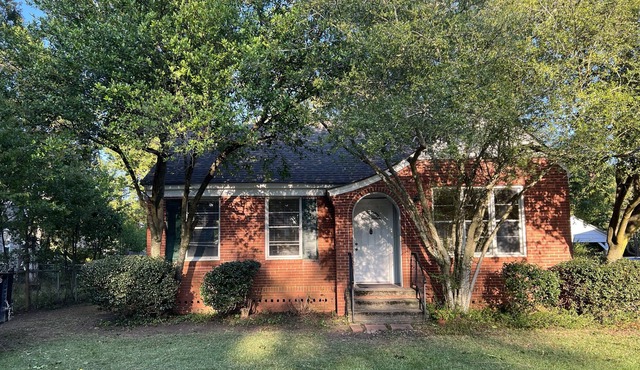 Charming Oak Forest Cozy Retreat