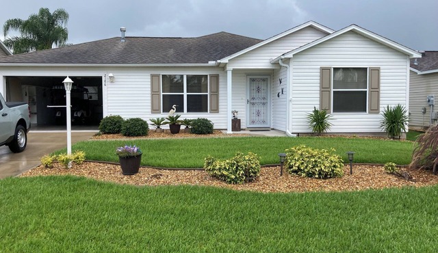 Charming Ranch with prime Location! Just west of Buena Vista Blvd between 466's