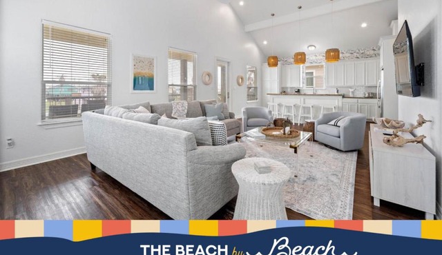 Classic Beach Home Near Beach and Pier with Huge Deck