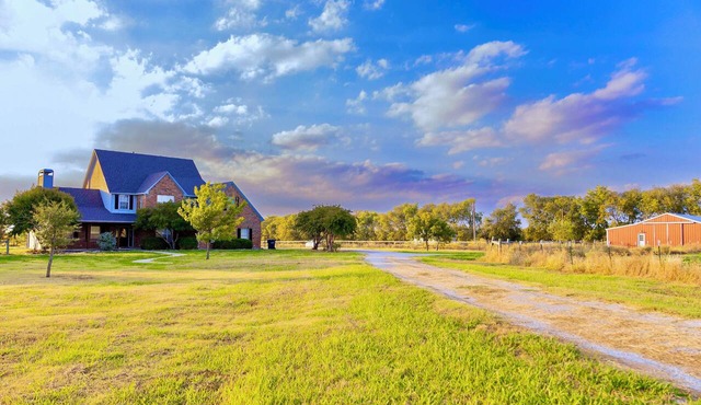 Classic farm charm with a touch of refinement