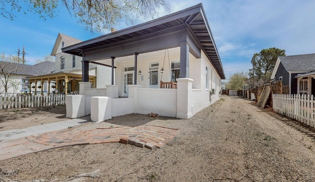 Close to everything ABQ, #B Stay here!