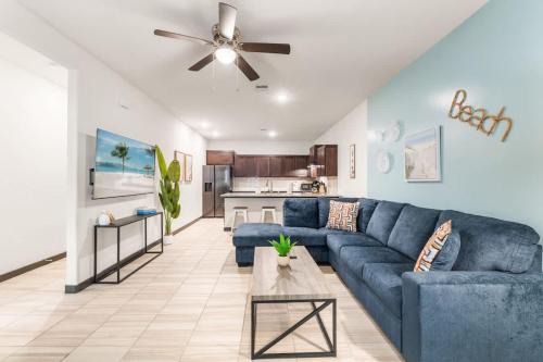 Coastal 2BR 2BA Home King Bed Smart TVs B