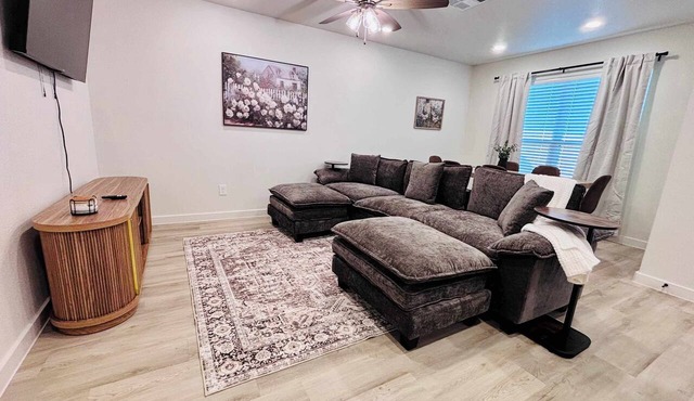 Colgate Cottage - 3BR/2BA - Family Friendly