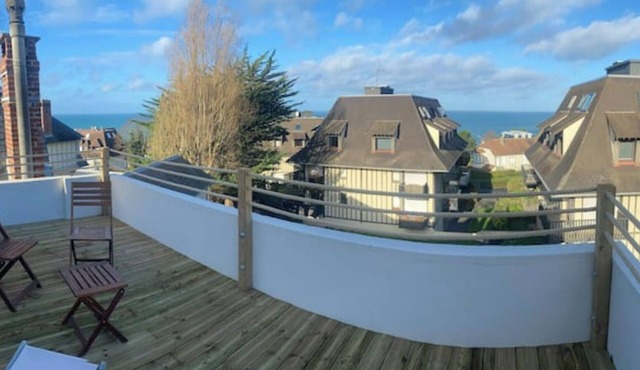 Comfortable house with sea view