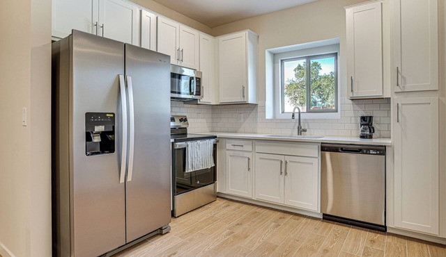 Community Pool & Hiking Trails: Deer Valley Condo