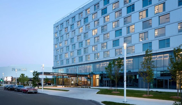 Courtyard by Marriott Montreal Laval