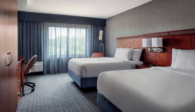 Courtyard by Marriott Paramus in Paramus
