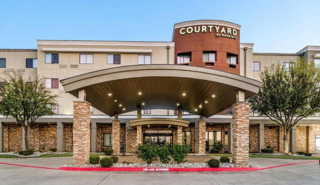 Courtyard Fort Worth West at Cityview