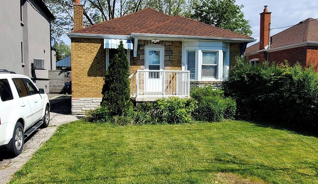 Cozy 3 bed 2 bath in Weston Village