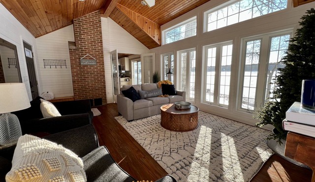 Cozy Buffalo Lake Cottage near Wisconsin Dells - Dock, fire pit, kayaks, fishing