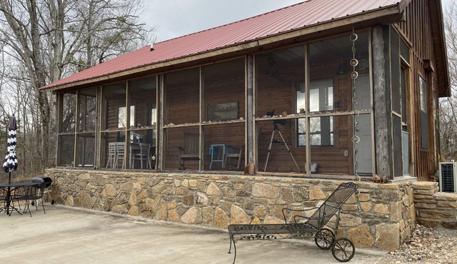 Cozy Cabin Close to the Buffalo National River