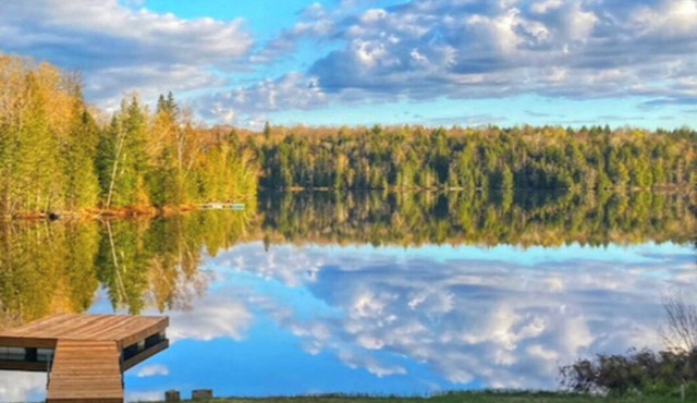 Cozy Cottage on Quiet Lake
