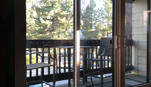 Cozy End Loft in the Heart of Mammoth