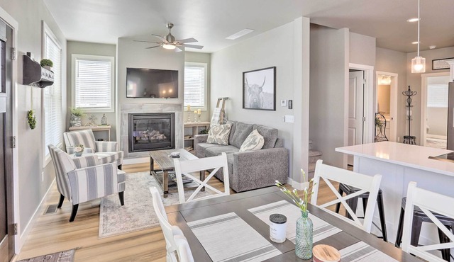 Cozy & Modern Spearfish Cottage Near Downtown