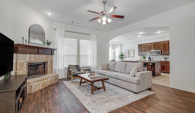 Cozy Retreat at 309 Prince John Drive in Saginaw