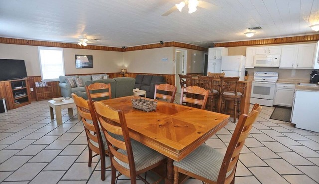 Crusty Crab - Boat Access - Island Realty