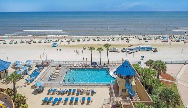 Daytona Beach | Coastal Escape | Pool & Beach Access