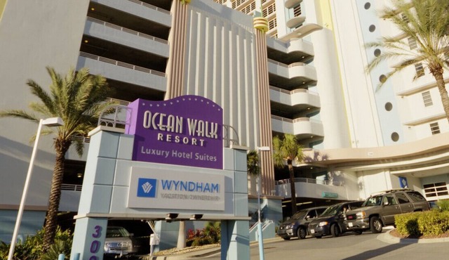 Daytona Ocean Walk Wyndham 1 bedroom Deluxe sleeps 4 Kitchen Balcony Ocean View