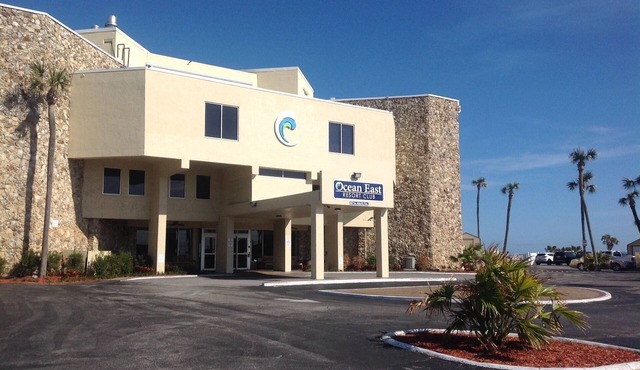 DAYTONA WELCOMES YOU - HAVE A WARM CHRISTMAS ON THE BEACH.