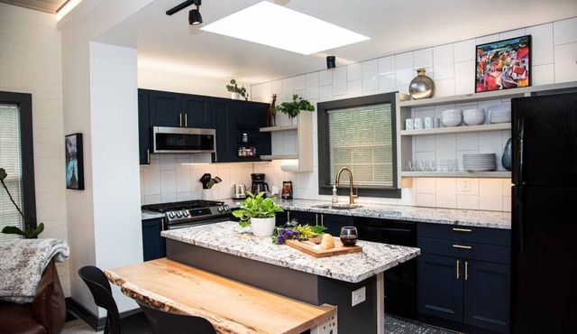 Design11@Keystone Luxury 2BR/2BA