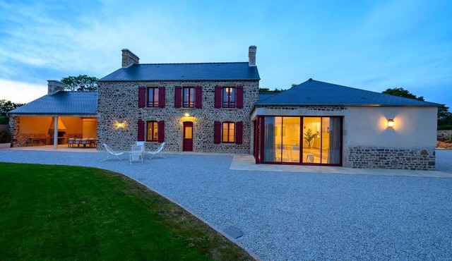 Domaine Le Saint Georges Cottage with Pool, Spa & Sauna