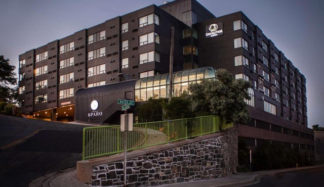 DoubleTree by Hilton St. John's Harbourview