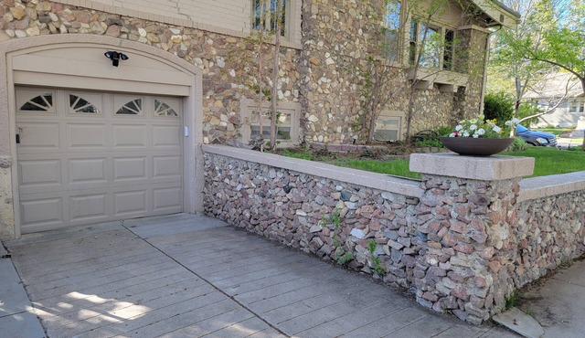Downtown charmer(basement apartment) w/private attached garage. Dog allowed.