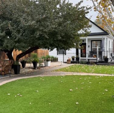 Downtown Cottage Early Check-in Loads of Amenities