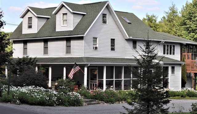 Eagles Mere Lodging Perfect for Two People - Across from Outlet Pond in Eagles Mere