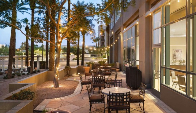 Embassy Suites by Hilton Phoenix Downtown North