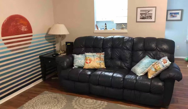 Entire home in Pensacola, Florida close to beaches & restaurants