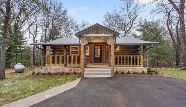 Escape to our charming cabin, where rustic elegance meets modern comfort!