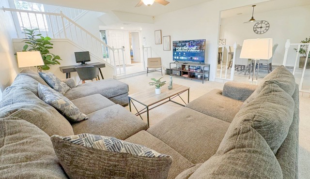 Extended Stay Retreat | Workspace & Sunroom | 30-Night Minimum | Optional Resort Amenities