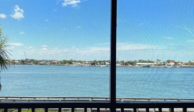 Fabulous Riverfront condo in charming New Smyrna Beach Available April-November