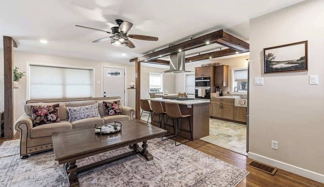 Family-Friendly 3BR Near Downtown Indianapolis